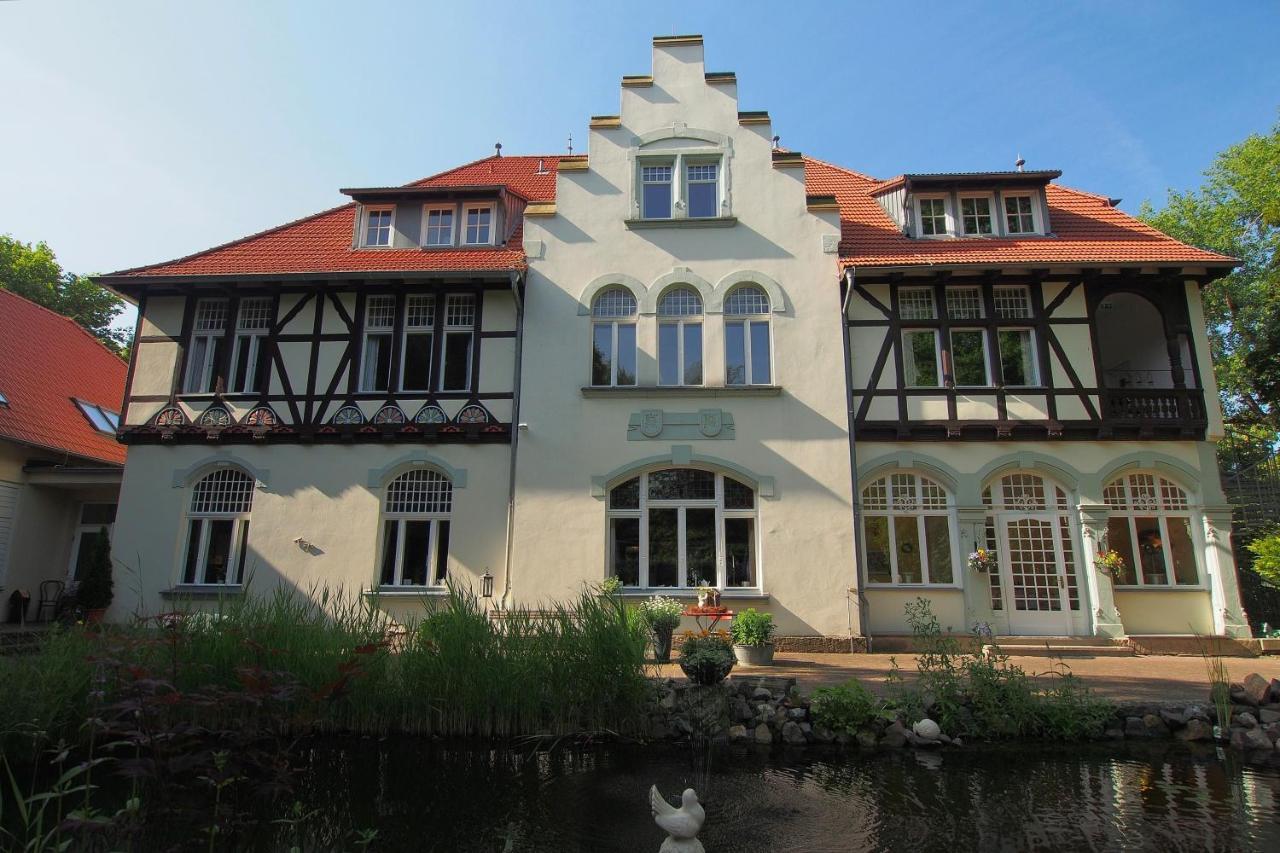 Hotel Schlossvilla Derenburg Exterior foto
