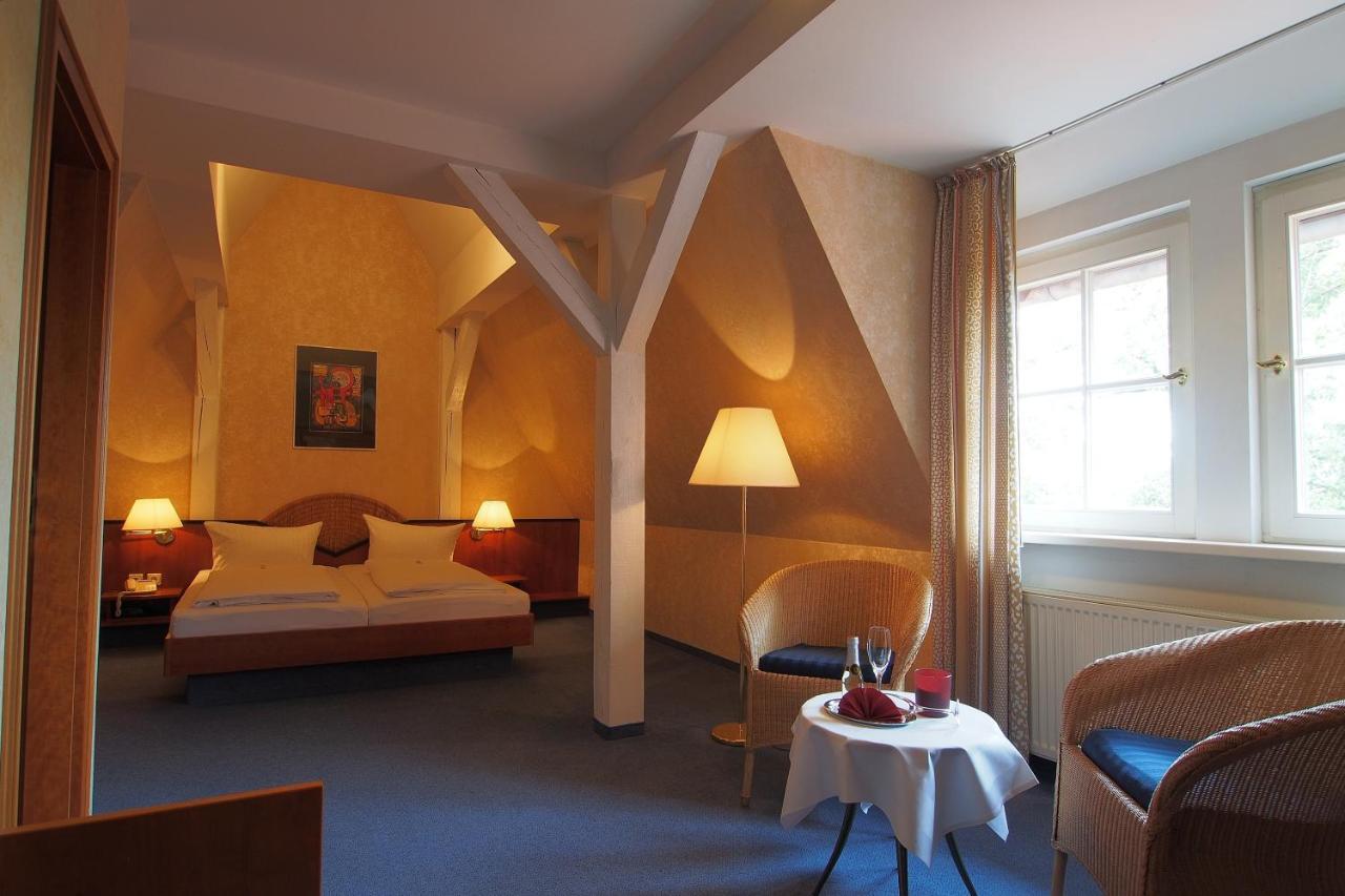 Hotel Schlossvilla Derenburg Quarto foto