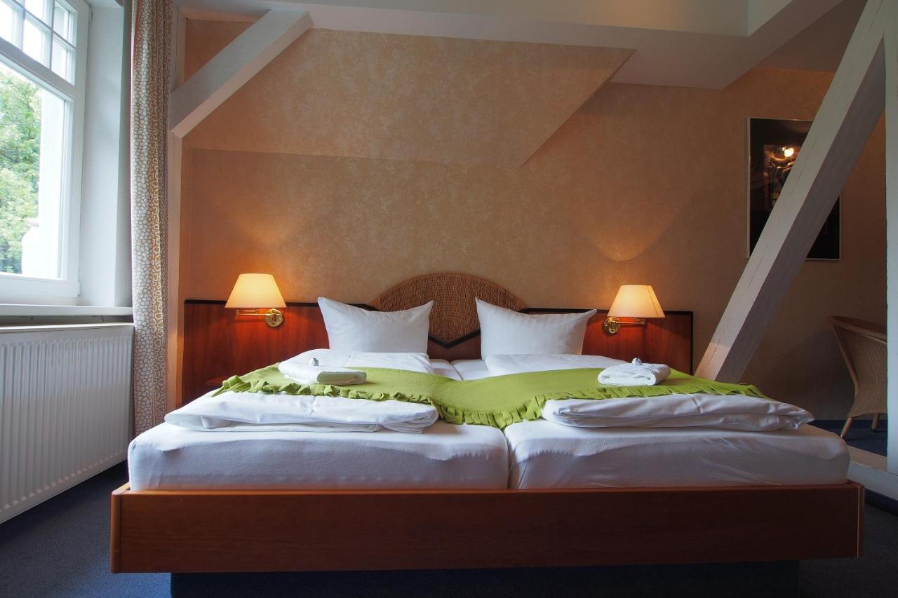 Hotel Schlossvilla Derenburg Quarto foto